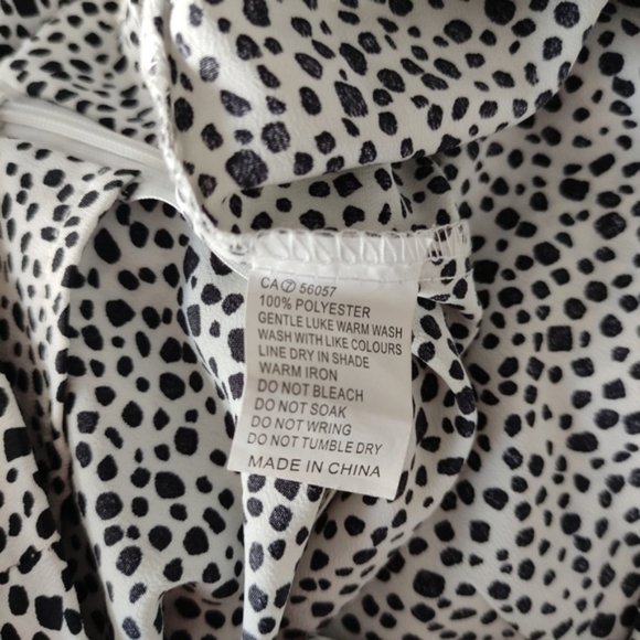 Ava. mini wrap ruffle skirt - Picture 5 of 6